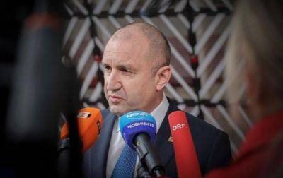 Президент Болгарии заблокировал передачу бронетехники Украине