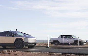Новейший Tesla Cybertruck сравнили с электропикапом Hummer в заезде по прямой
