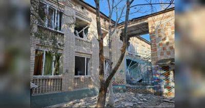 Российские изверги ударили по детсаду в Херсоне: один человек ранен