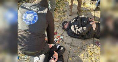 Выдавали себя за правоохранителей: в Одесской области «накрыли» группу рэкетиров, которые «облагали данью» уклонявшихся