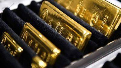 Мировые цены на золото установили исторический рекорд в $2150 за унцию