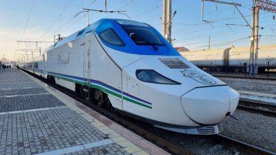 Железнодорожники запускают дополнительные рейсы "Афросиаба" между Ташкентом и Самаркандом