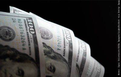 Курс доллара поднялся выше 91 рубля впервые с 14 ноября