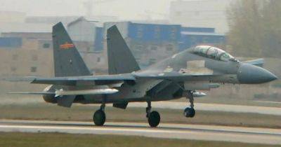 Впервые за семь лет китайские J-16 засветились с секретной ракетой большой дальности PL-17