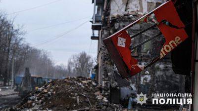 Обстрел Новогродовки в Донецкой области: из-под завалов дома достали тело девочки
