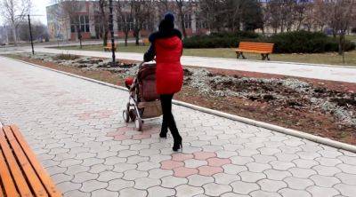 В Одессе горе-мать оставила дочь на подругу и исчезла: чем закончилась история