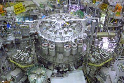 В Японии запустили самый большой в мире токамак — 370-тонный термоядерный реактор - itc.ua - Украина - Англия - Япония - Київ - Ес