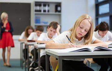 Мировое исследование уровня образования показало, что успеваемость школьников падает - charter97.org - Южная Корея - Гонконг - Белоруссия - Франция - Япония - Эстония - Тайвань - Сингапур - Ирландия - Макао - Республика Сингапур