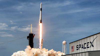 FCC разрешила SpaceX развертывать спутники Starlink для сотовой связи, но с ограничениями - itc.ua - Украина - Київ