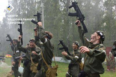 Россияне милитаризируют подростков на оккупированной Луганщине, - ЦНС