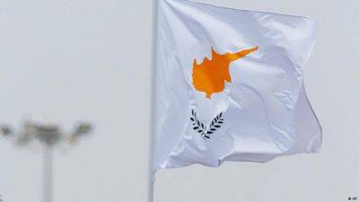 Банкиров Кипра отучат от рублей