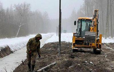 На границе с Беларусью строят новые оборонительные сооружения