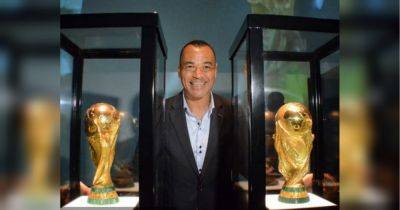 Двукратный чемпион мира по футболу после смерти сына лишился роскошного особняка из-за огромных долгов