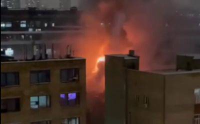 Пожар на Электрозаводе в Москве – горит один из цехов – фото и видео