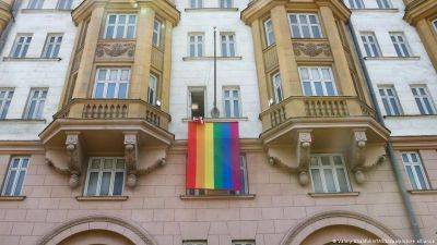 Кто сейчас помогает ЛГБТ-людям из России? - obzor.lt - Россия - Берлин - Запрет