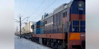В Украине нашли выход: заблокированные на границе грузовики начали вывозить поездом