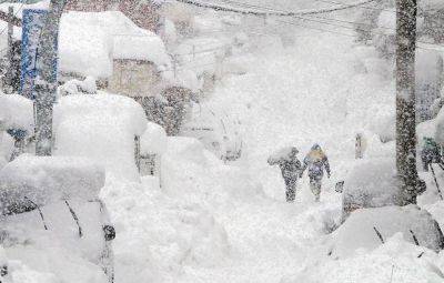 Погода в Украине - где будет снег и метели 8 декабря – карты
