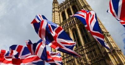 Оливер Дауден - "Злобные попытки угрожают демократическим процессам": Британия вводит новые санкции против РФ - focus.ua - Россия - Украина - Англия - Великобритания - Посол