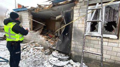 Появились фото последствий ракетной атаки на Киевщину
