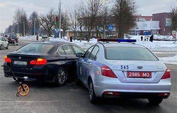 Автомобиль ГАИ столкнулся с BMW по дороге к месту аварии в Жодино - charter97.org - Белоруссия