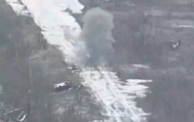 Украинский FPV уничтожил колесный дрон врага - ВСУ