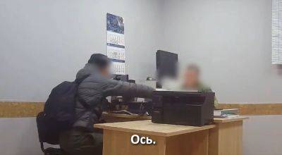 Мобилизация в Украине - на границе задержали уклониста при даче взятки в 1500 евро - видео