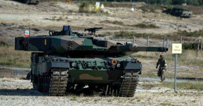 Польша вдвое сократит время обучения украинских танкистов на Leopard 2, — Reuters