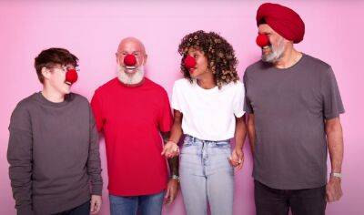 Экс-дизайнер Apple Джони Айв разработал нос-трансформер для Red Nose Day — благотворительной акции, которая собирает деньги для бедных детей - itc.ua - США - Украина - Луганск - Пуэрто-Рико