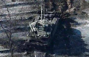 Вместе с редким БМПТ «Терминатор» войска РФ потеряли еще очень дорогой танк и трал