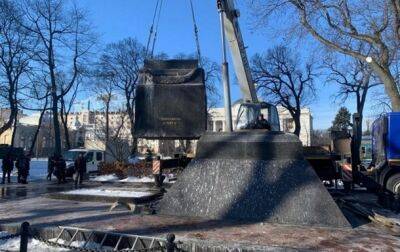 В Киеве планируют перезахоронение останков генерала Ватутина