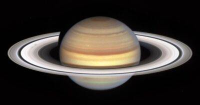В кольцах Сатурна появилось нечто странное: это заметил космический телескоп Хаббл (фото)