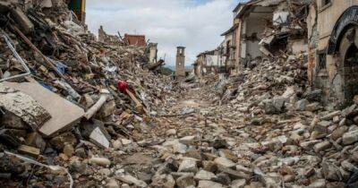 Разрушительное землетрясение: Общее число погибших в Турции и Сирии превысило 22 тысячи человек