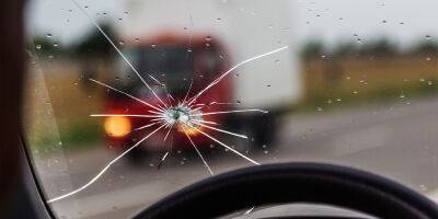 Трещина на лобовом стекле авто – как остановить – советы водителям