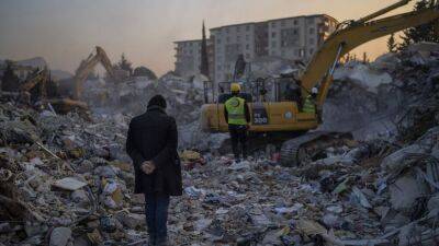 Спустя неделю после землетрясения в Турции и Сирии шансов найти выживших практически нет