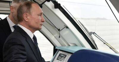 Путин после начала войны в Украине пересел на бронепоезд за миллиард рублей (видео)