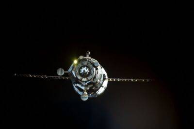 У россиян на МКС снова «что-то потекло» — на этот раз на космическом корабле «прогресс мс-21»