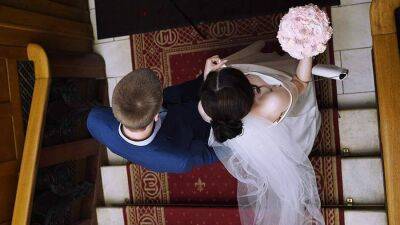 Россияне оценили стоимость свадебного торжества в 255 тыс. рублей