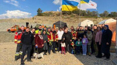Из пострадавших от землетрясения регионов Турции эвакуировали 15 украинцев – посольство