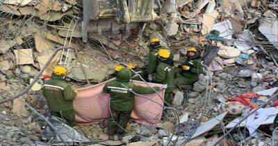 Таджикские спасатели за сутки извлекли из-под завалов 31 тело в Кахраманмараше