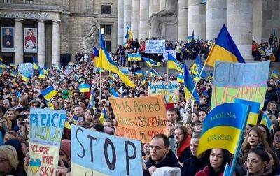 В 28 странах большинство населения выступает за поддержку Украины - опрос