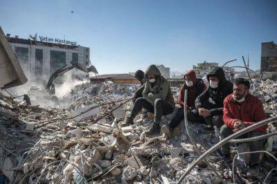 Более 35 418 человек погибли в результате сильного землетрясения в Турции