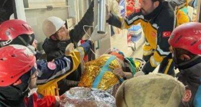 Спустя 205 часов после землетрясения женщину спасли из-под завалов в Турции