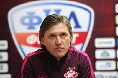 Евгений Бушманов - Бушманов рассказал, что не получал предложений по работе - sport.ru - Москва