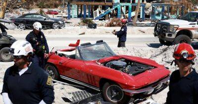 Раритетные "битки" из США: ураган уничтожил коллекцию старинных Chevrolet Corvette (фото)
