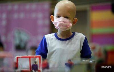 Более 500 украинских детей с онкологией отправлены на лечение за границу