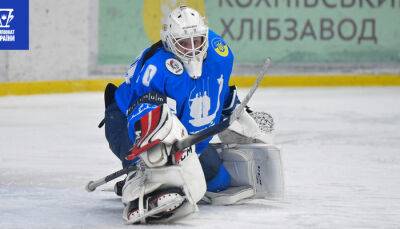 Чемпионат Украины по хоккею. Днепр в третьем периоде дожал ХК Киев