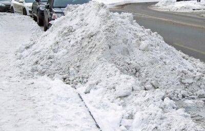 Дорожников оштрафовали за снежные валы и лед на дорогах в Молоковском округе