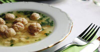 Как приготовить суп с фрикадельками и грибами. Рецепт простого блюда