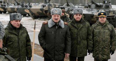 Лукашенко пригрозил Украине сухопутным вторжением армии Беларуси и ВС РФ
