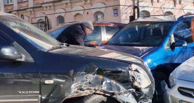 Водитель с эпилепсией устроил масштабное ДТП в центре Киеве: кадры и детали с места